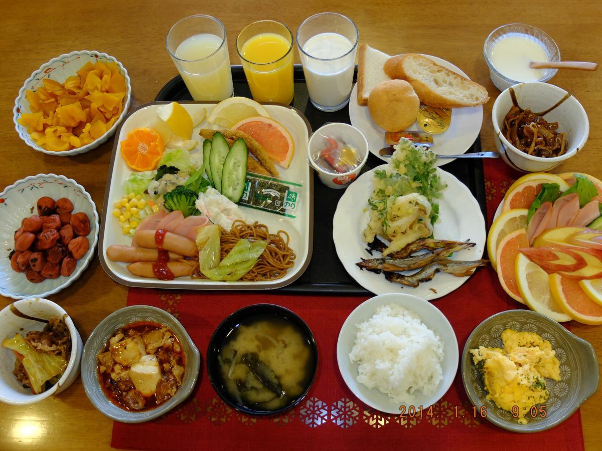 Hotel Crown Hills Katsuta Omotechoten Hitachinaka Buitenkant foto